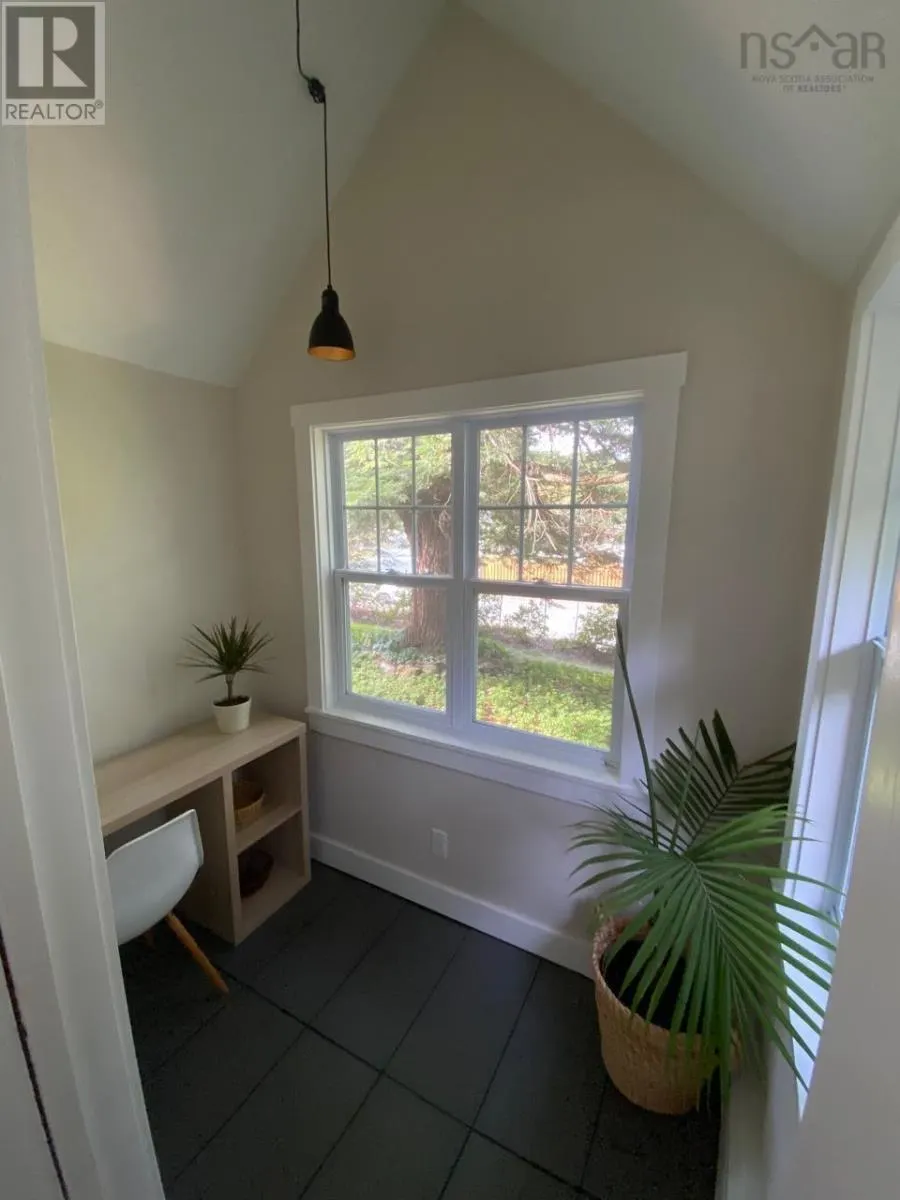 38 Kearney Lake Road