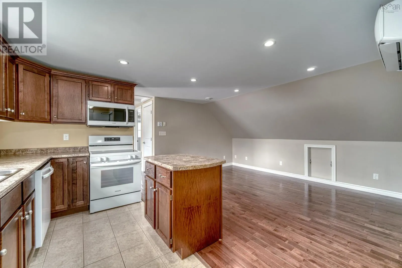 2989-2993 Lovett Road