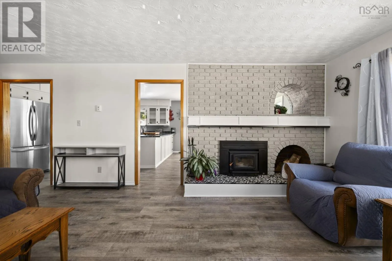 387 Lawrence Road
