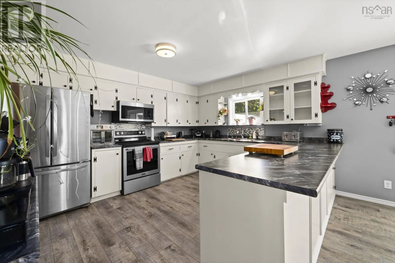 387 Lawrence Road