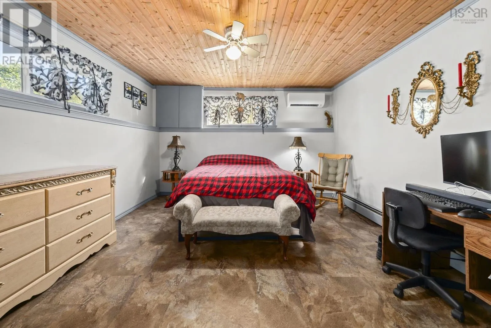 387 Lawrence Road