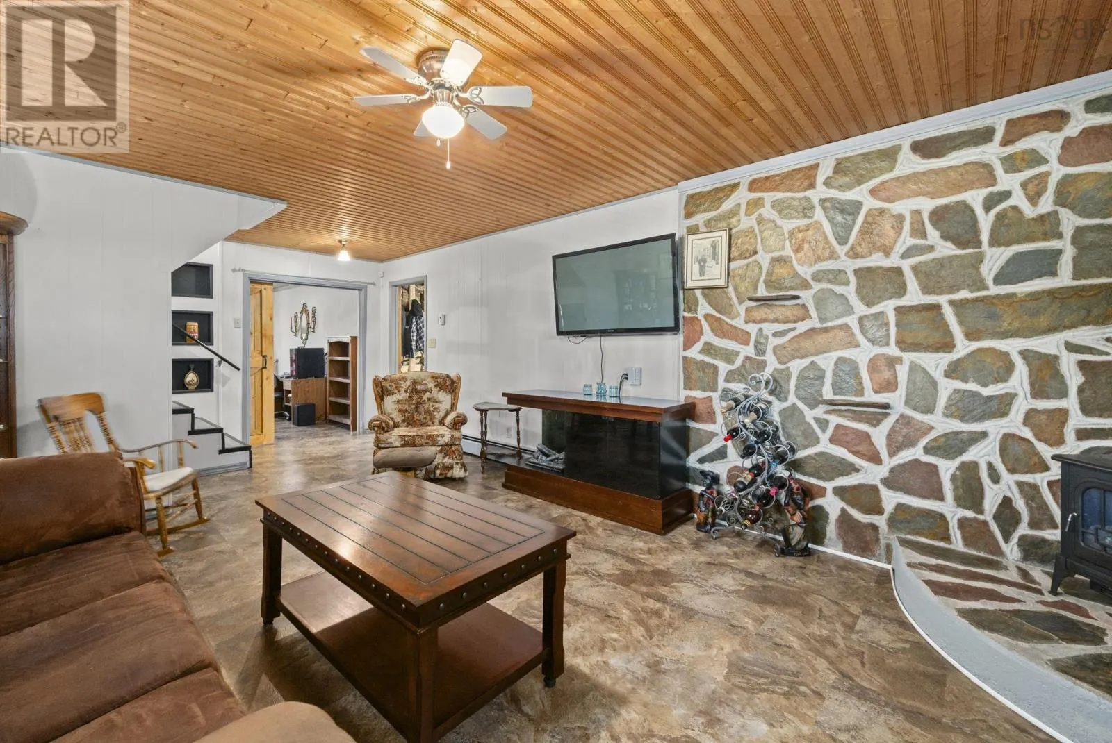 387 Lawrence Road