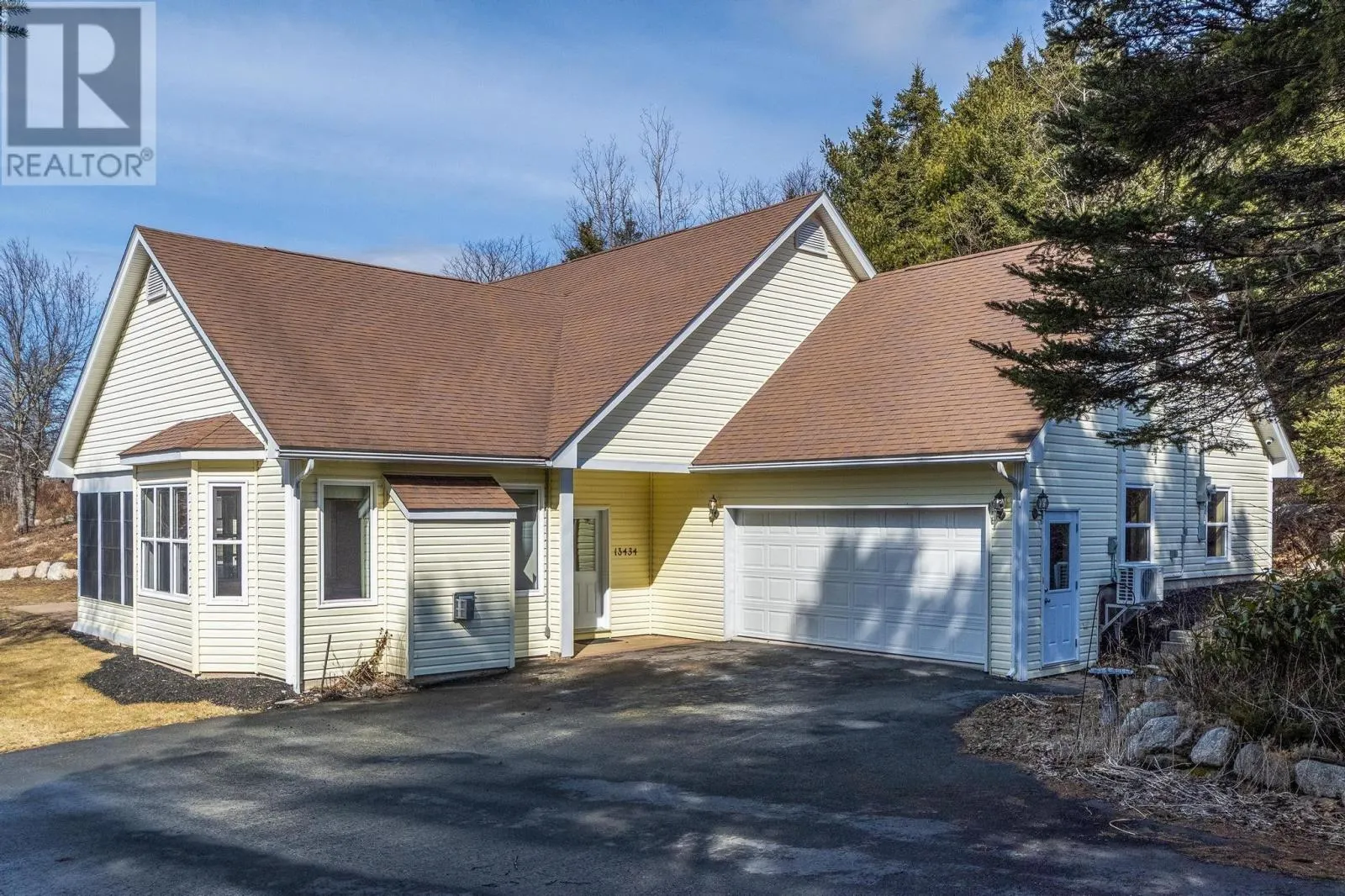 13434 Peggys Cove Road