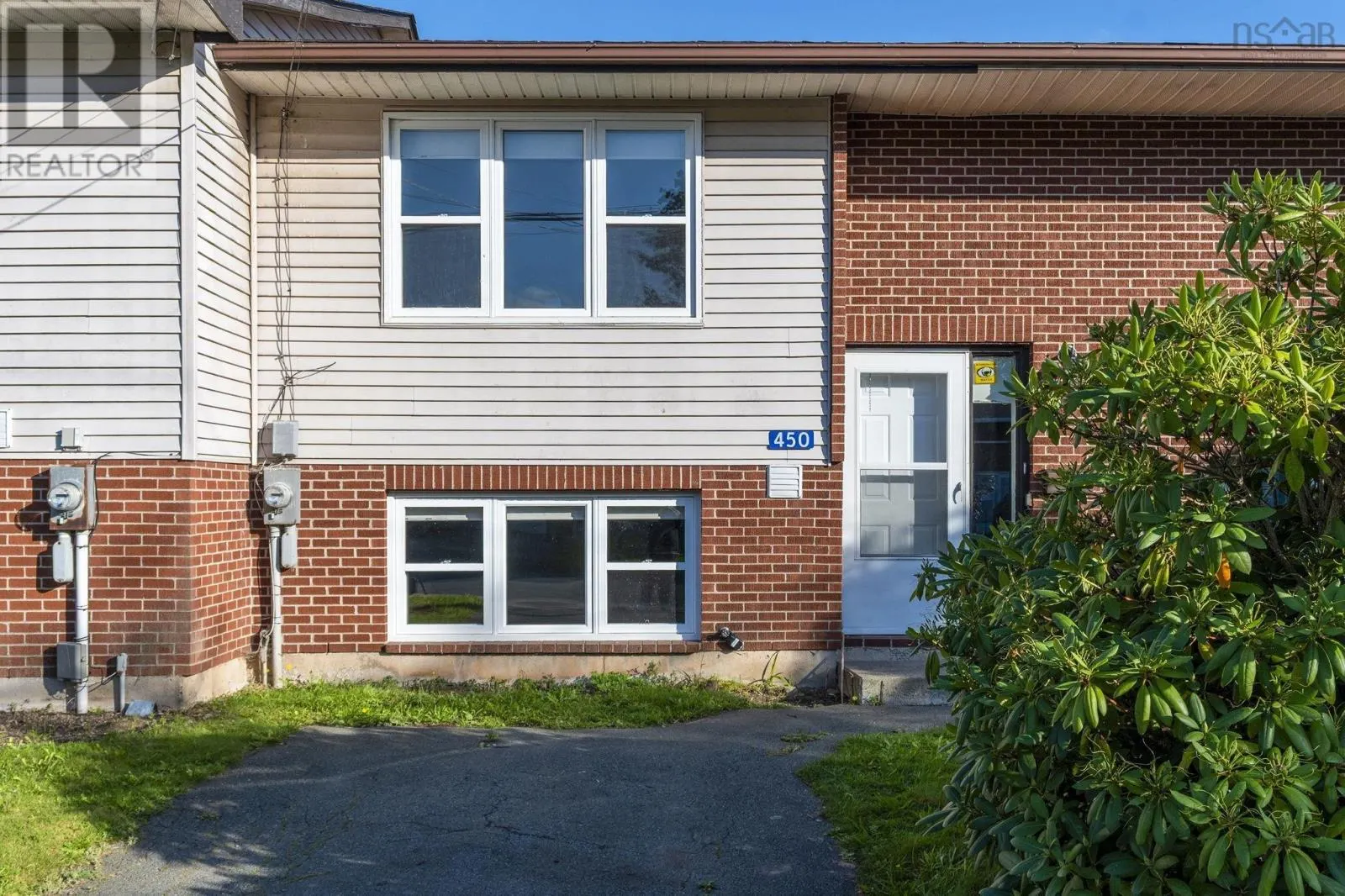 450 Renfrew Street
