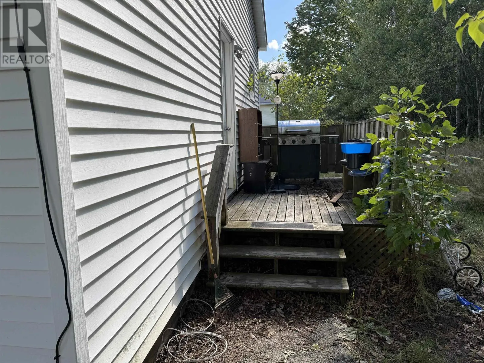 73 Ellis Street