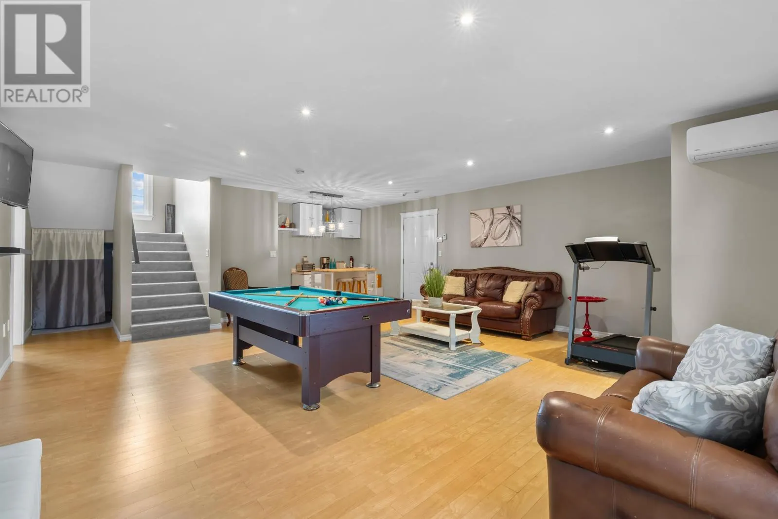 14 Fairfax Drive