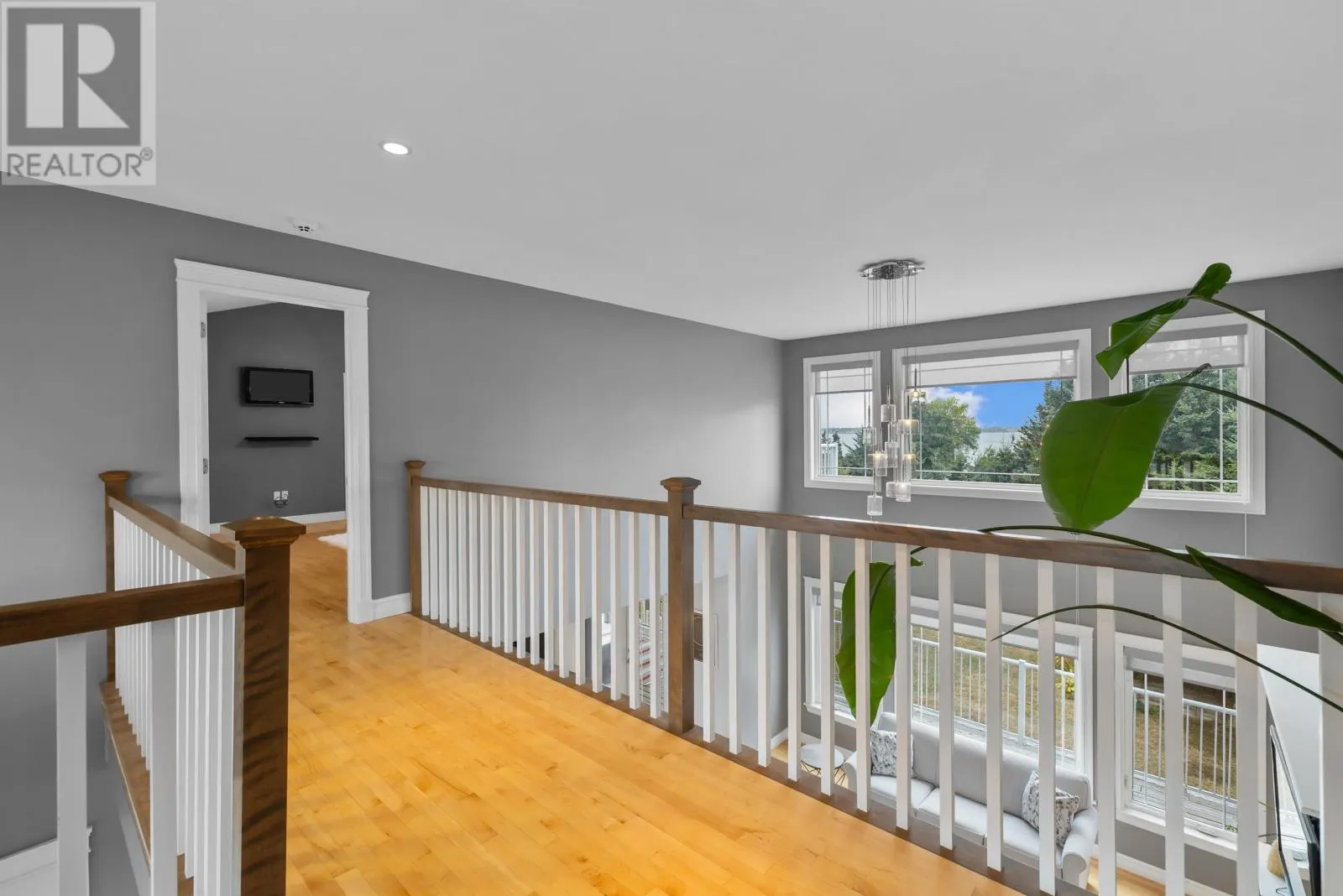 14 Fairfax Drive