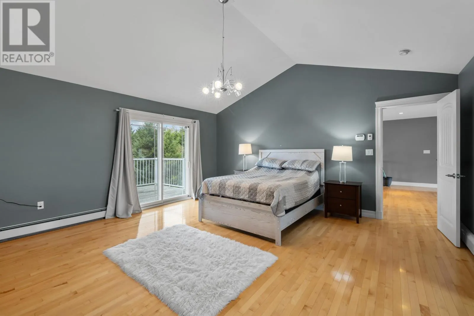 14 Fairfax Drive