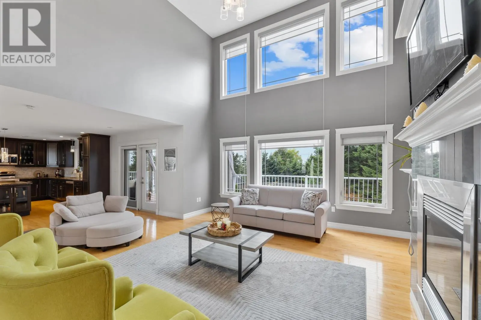 14 Fairfax Drive