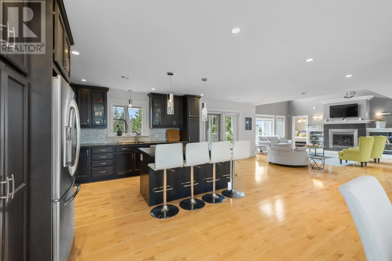 14 Fairfax Drive