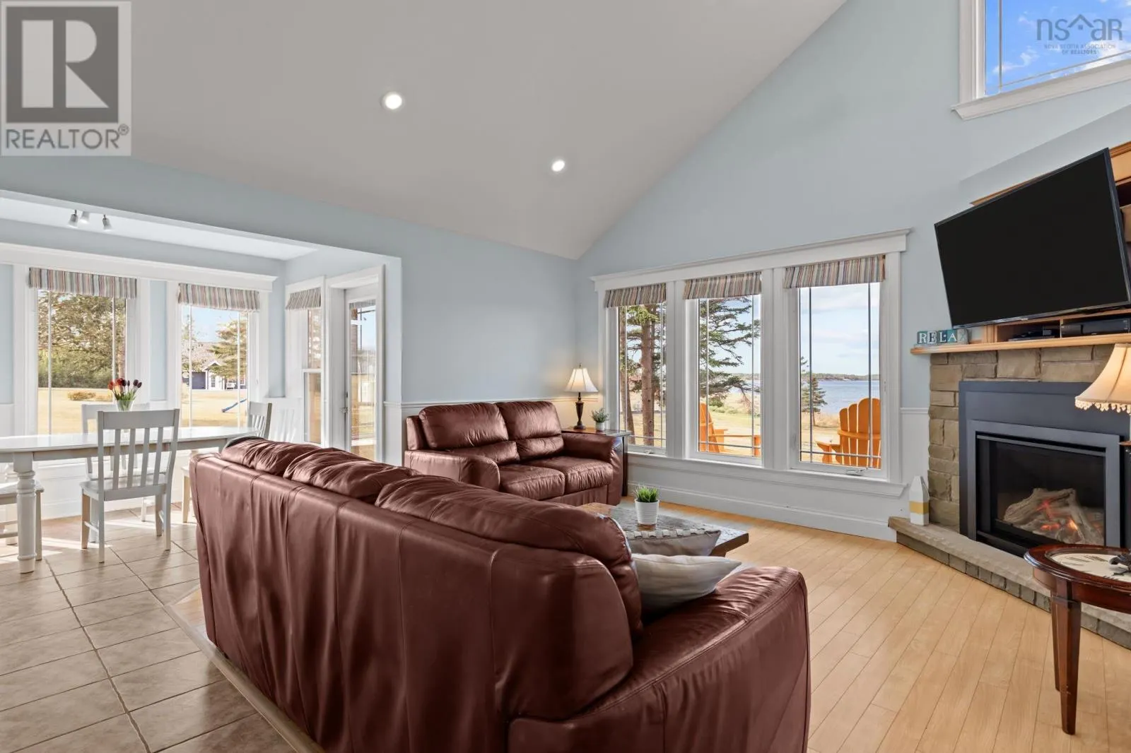 82 Cambra Lane