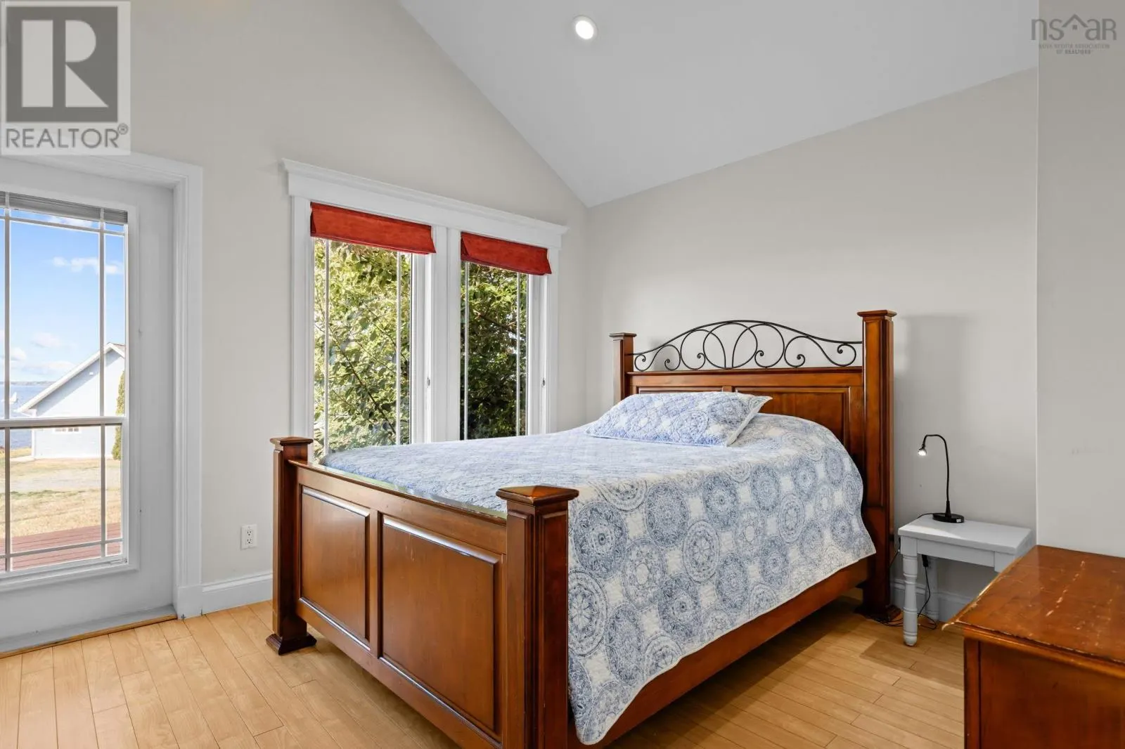 82 Cambra Lane