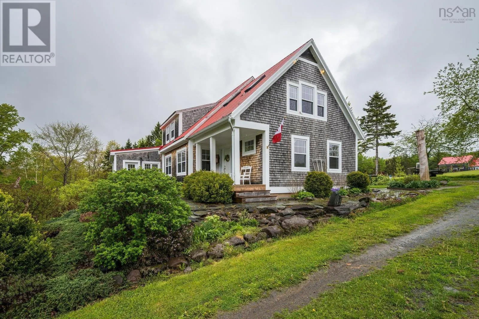 906 Woodville Road