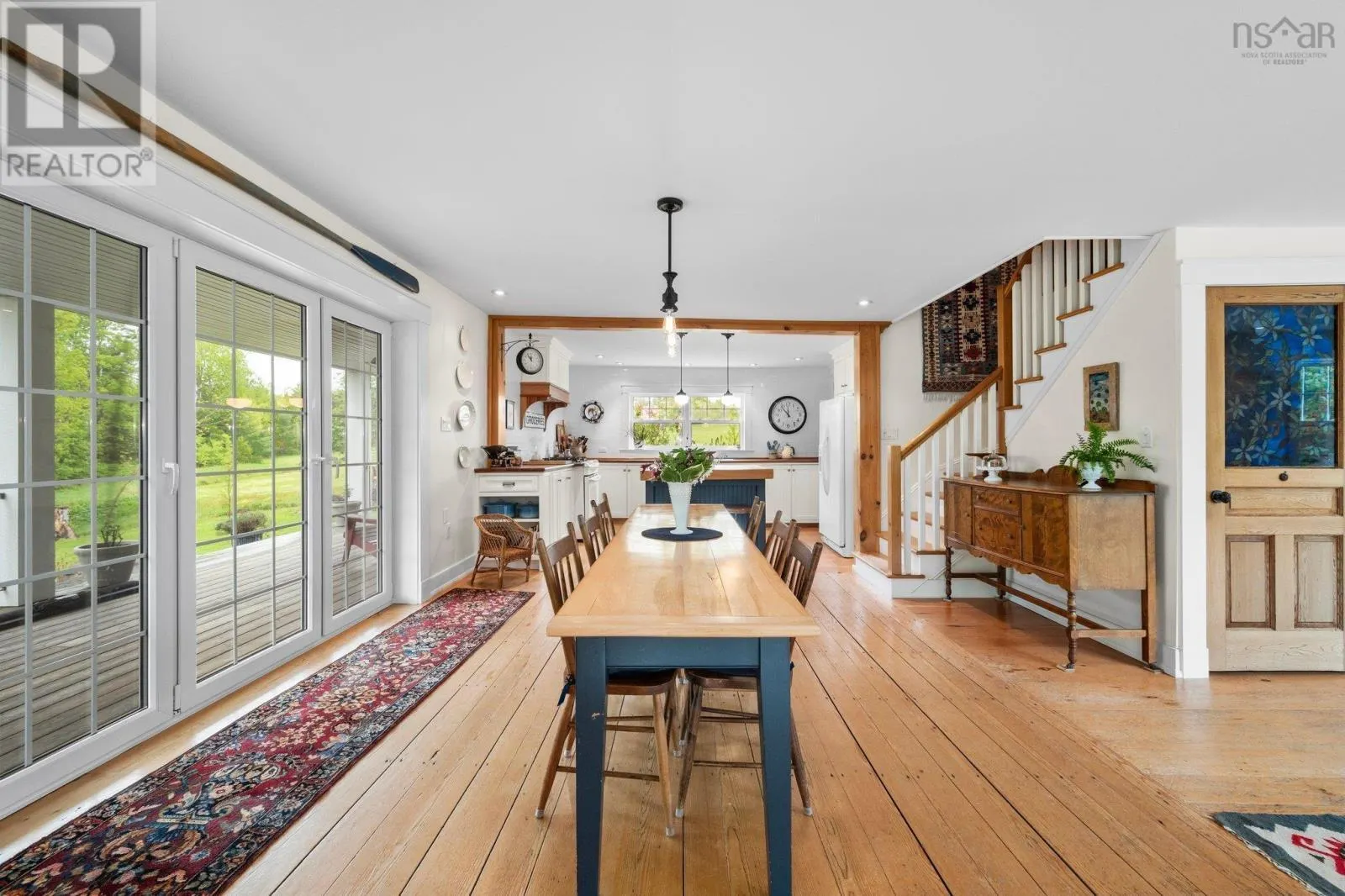 906 Woodville Road