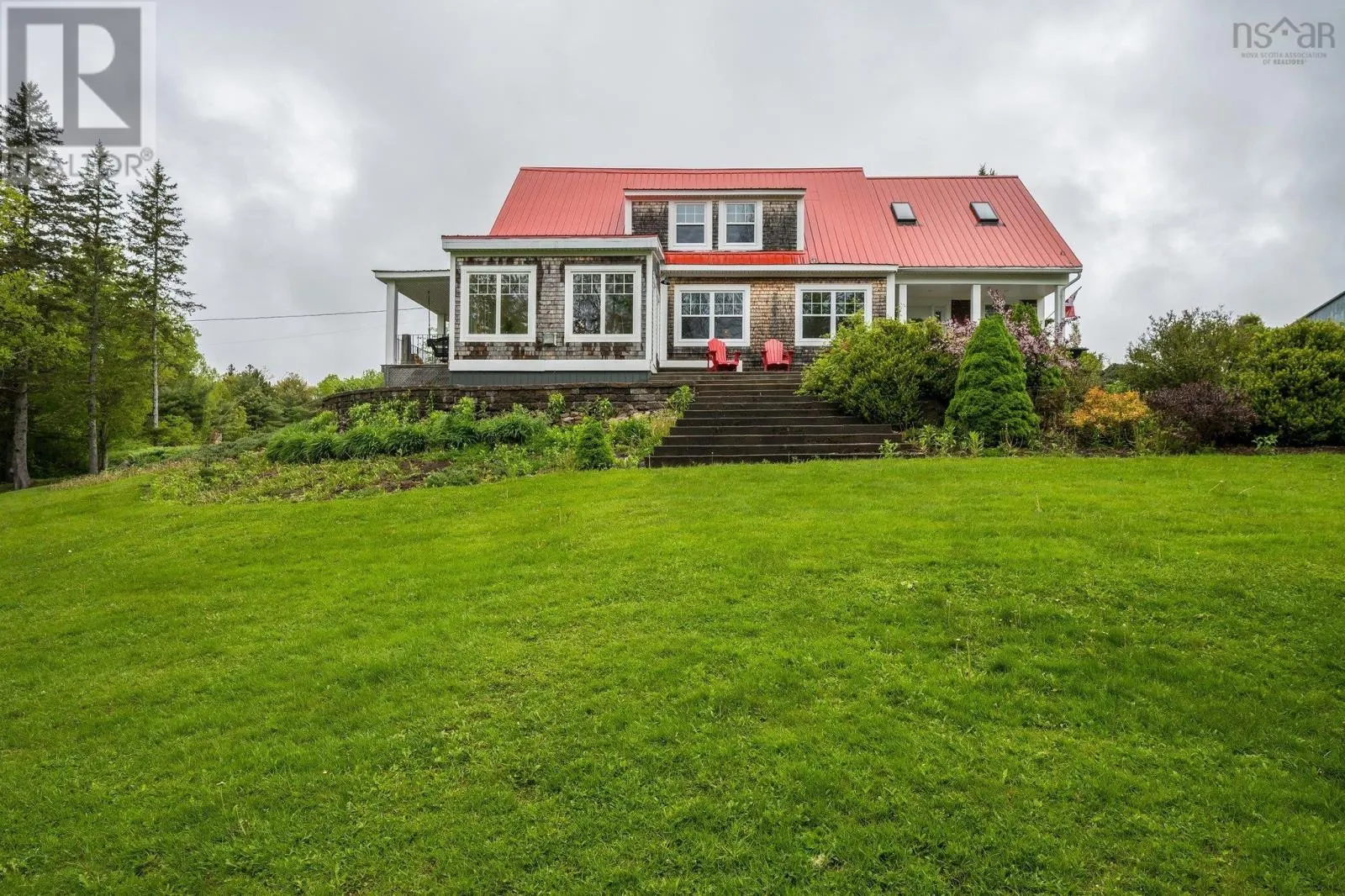 906 Woodville Road