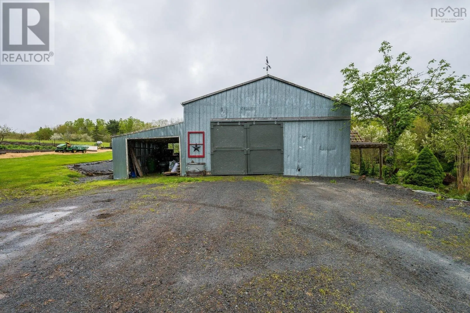 906 Woodville Road