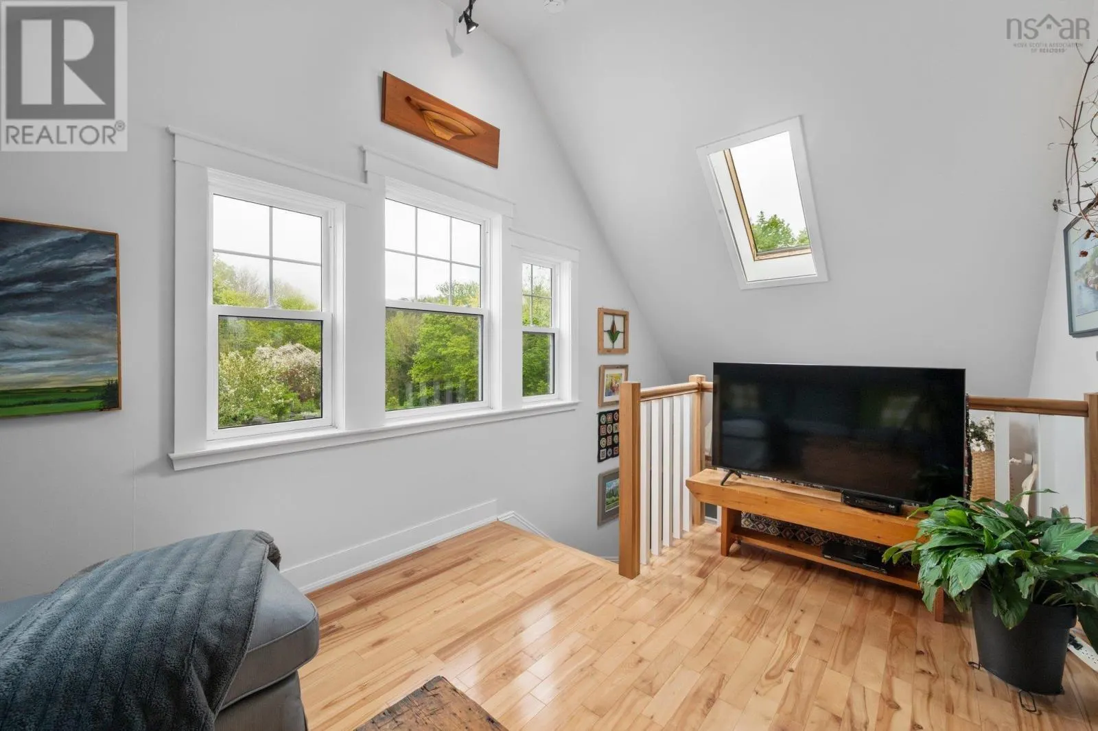 906 Woodville Road