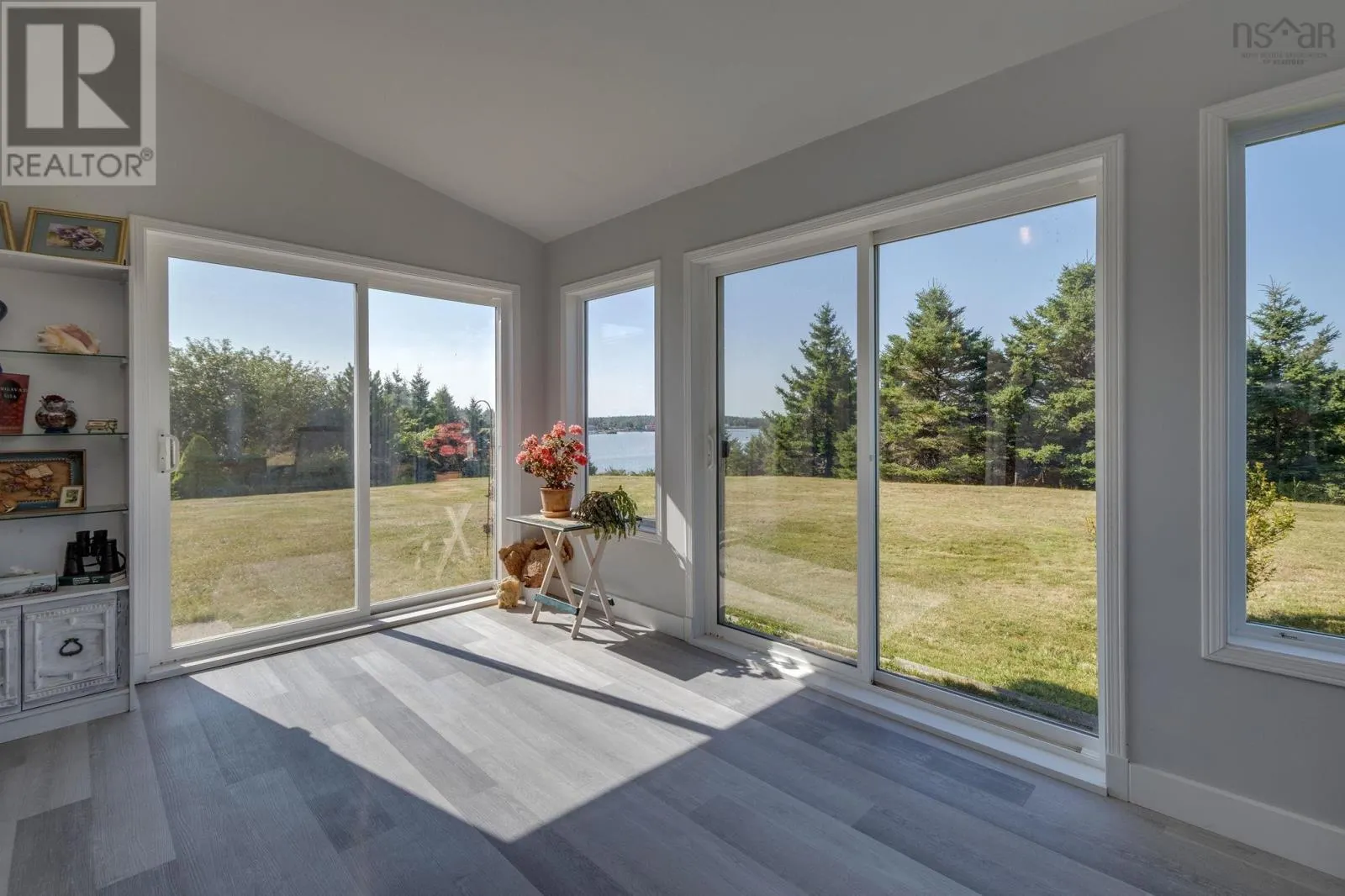 22-1 Ostrea Lake Road