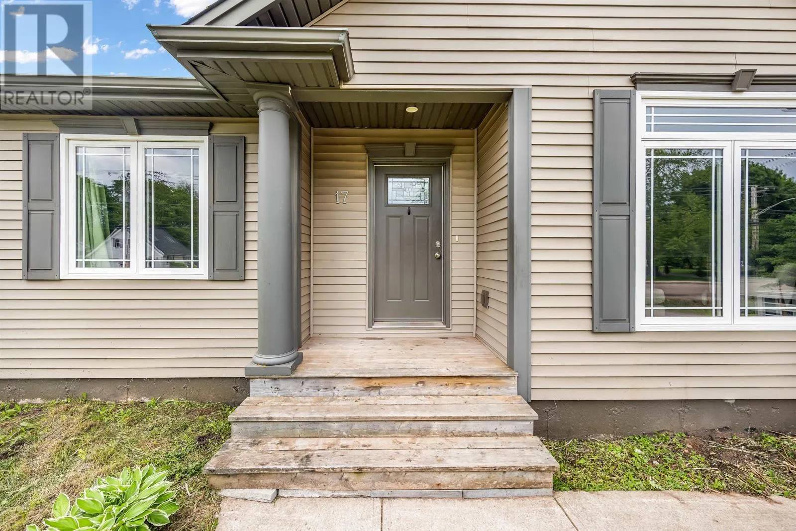 17 Royalty Road