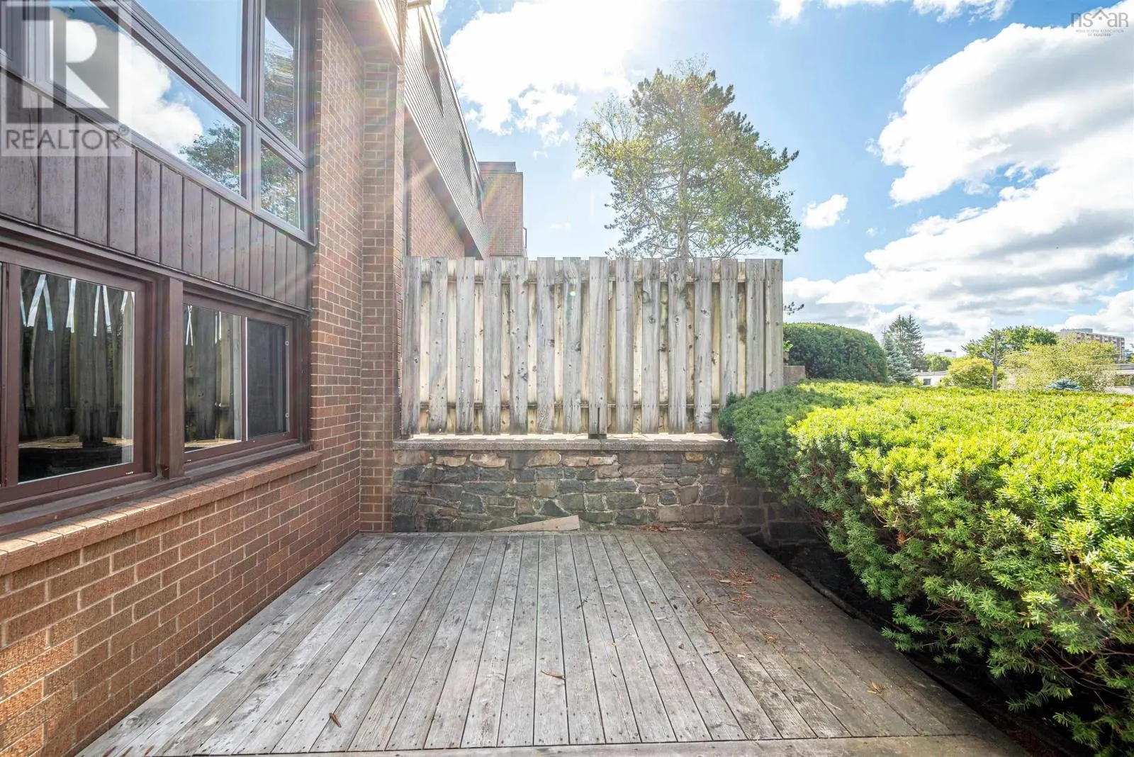 6 Forestside Crescent