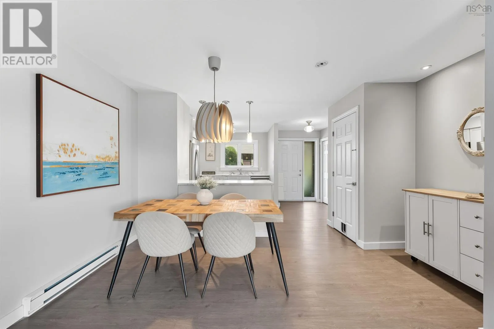 6 Forestside Crescent