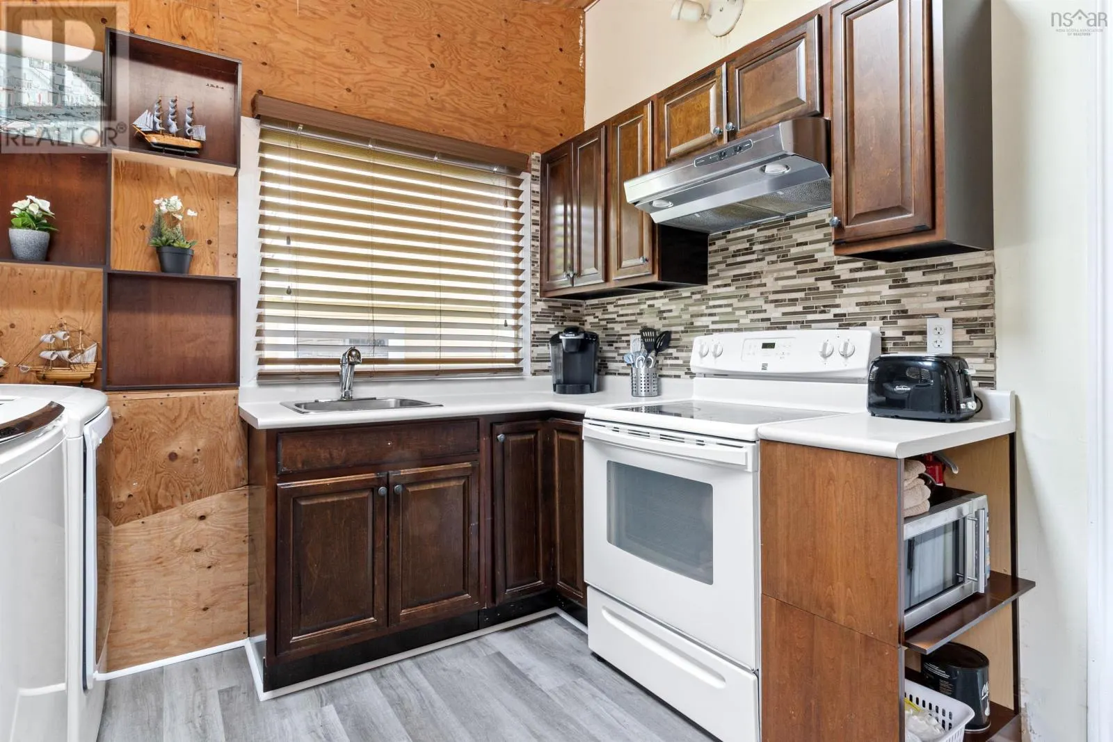 1596 St. Margaret's Bay Road