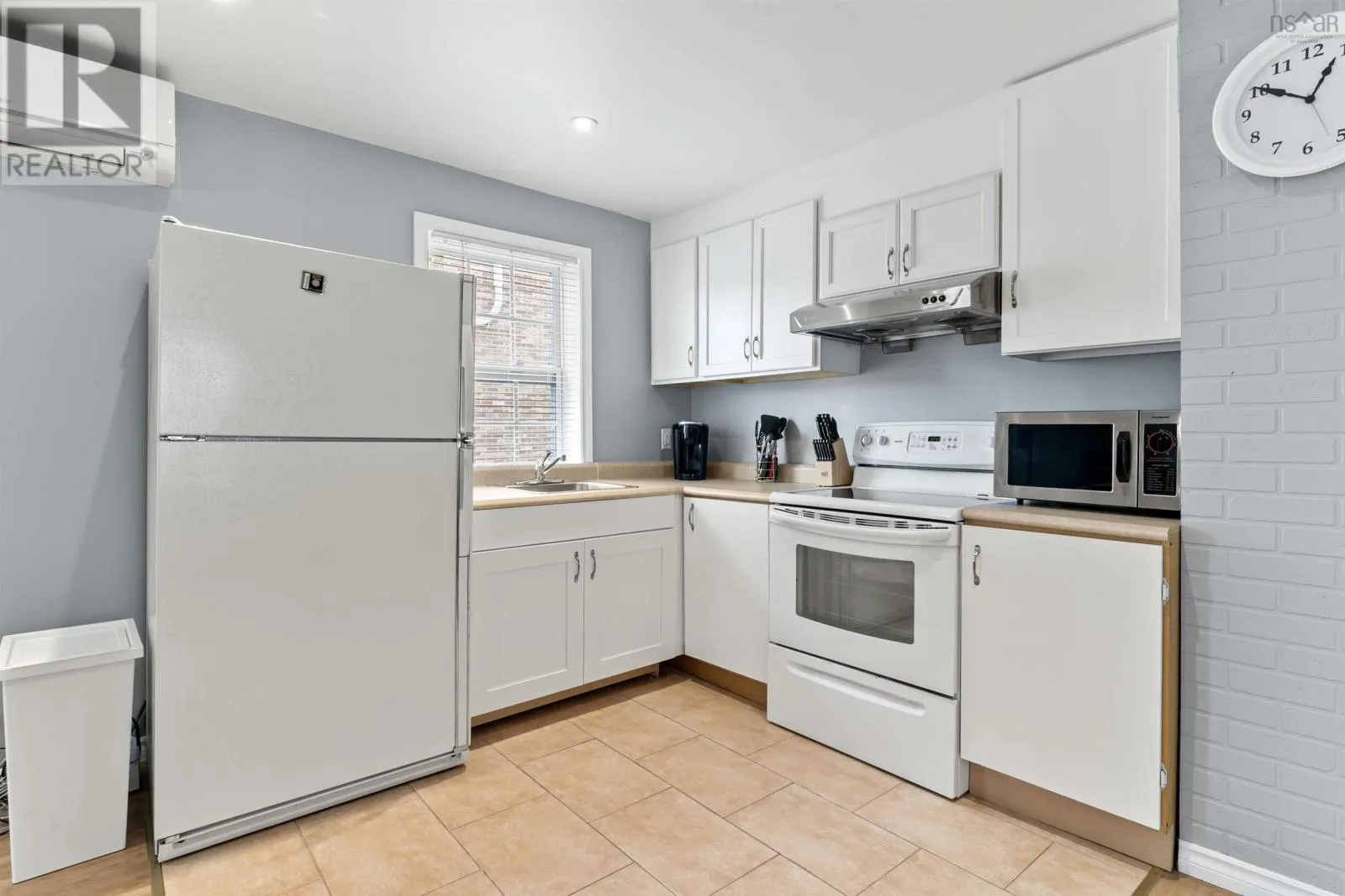 1596 St. Margaret's Bay Road