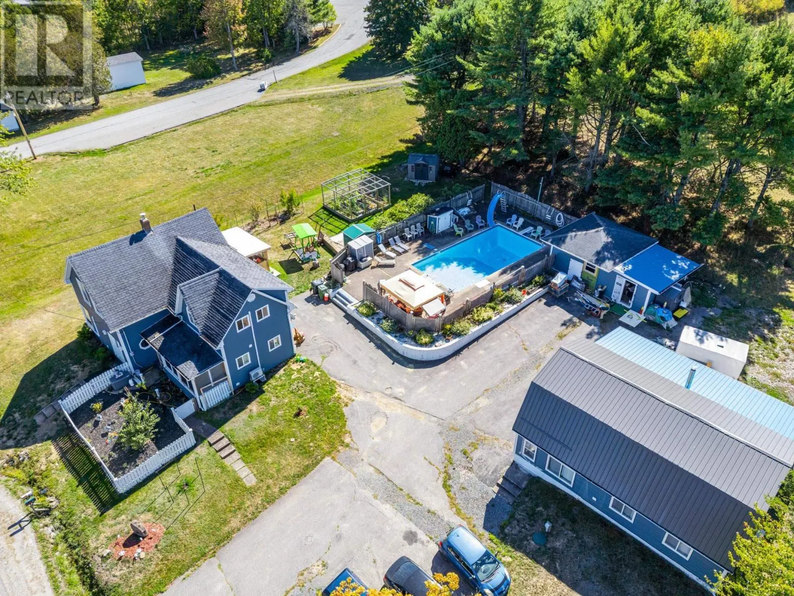 4935 & 4935 Unit B Highway 10