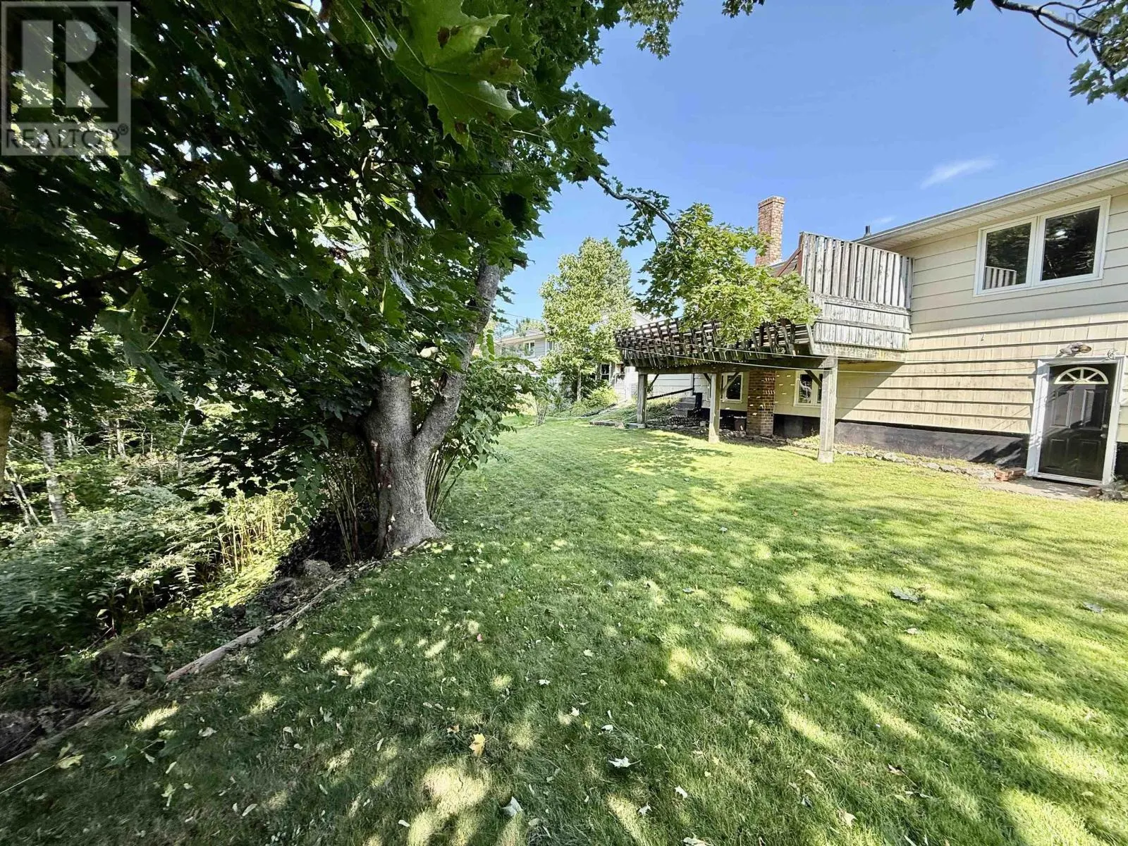 2 Laurentian Drive