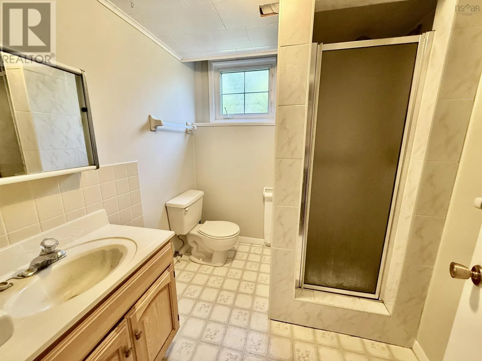 2 Laurentian Drive