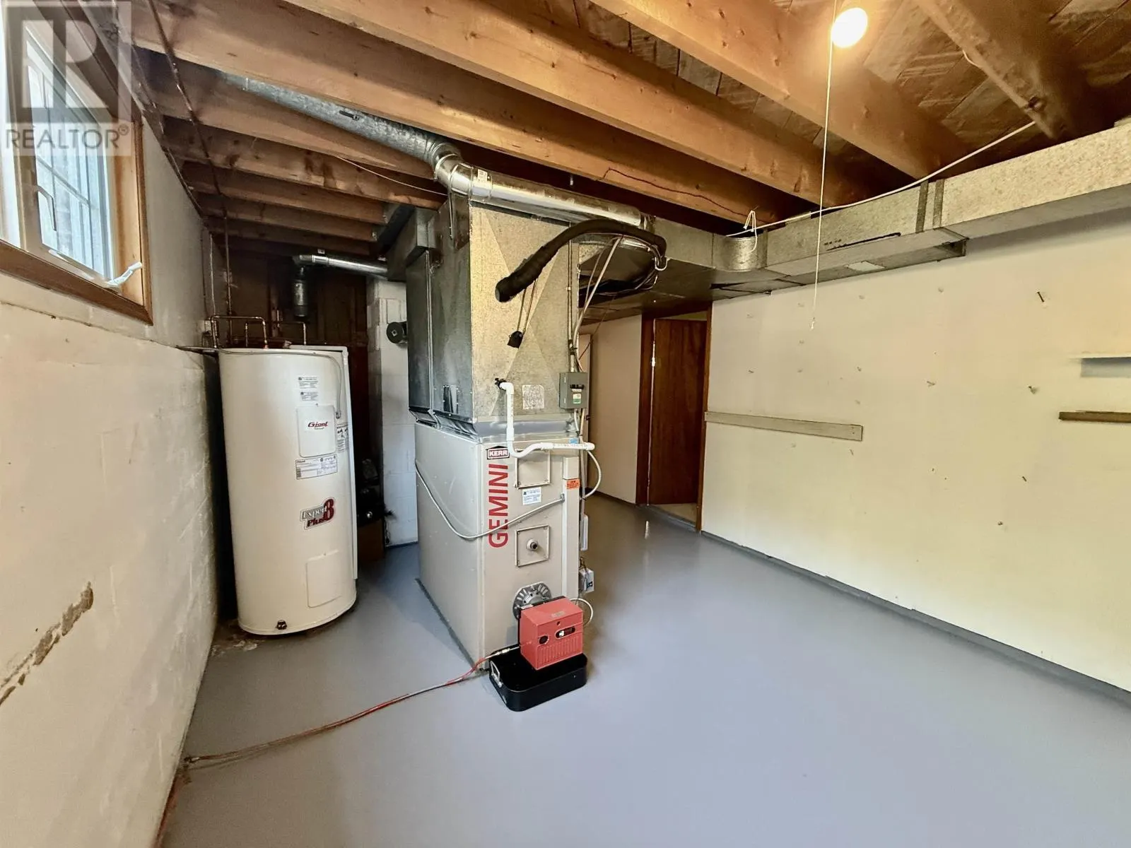 2 Laurentian Drive