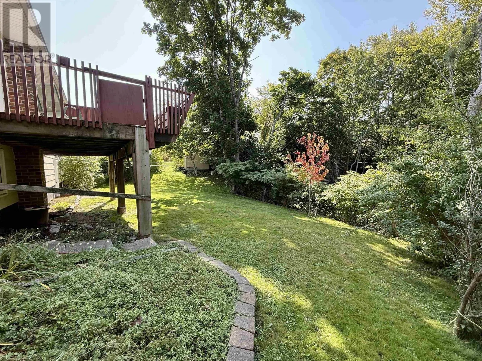 2 Laurentian Drive