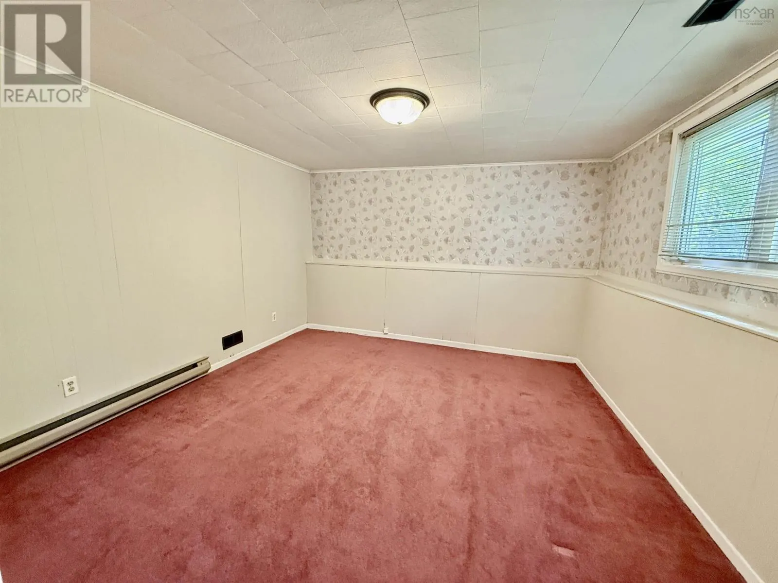 2 Laurentian Drive