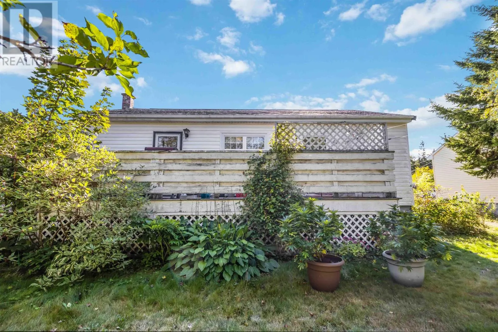 8 Devon Crescent