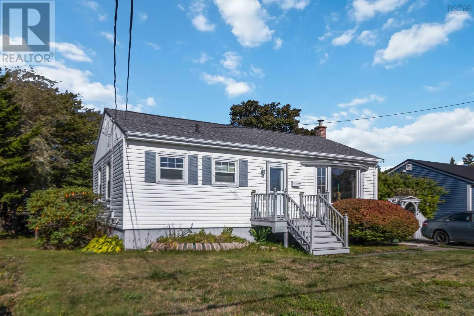 8 Devon Crescent