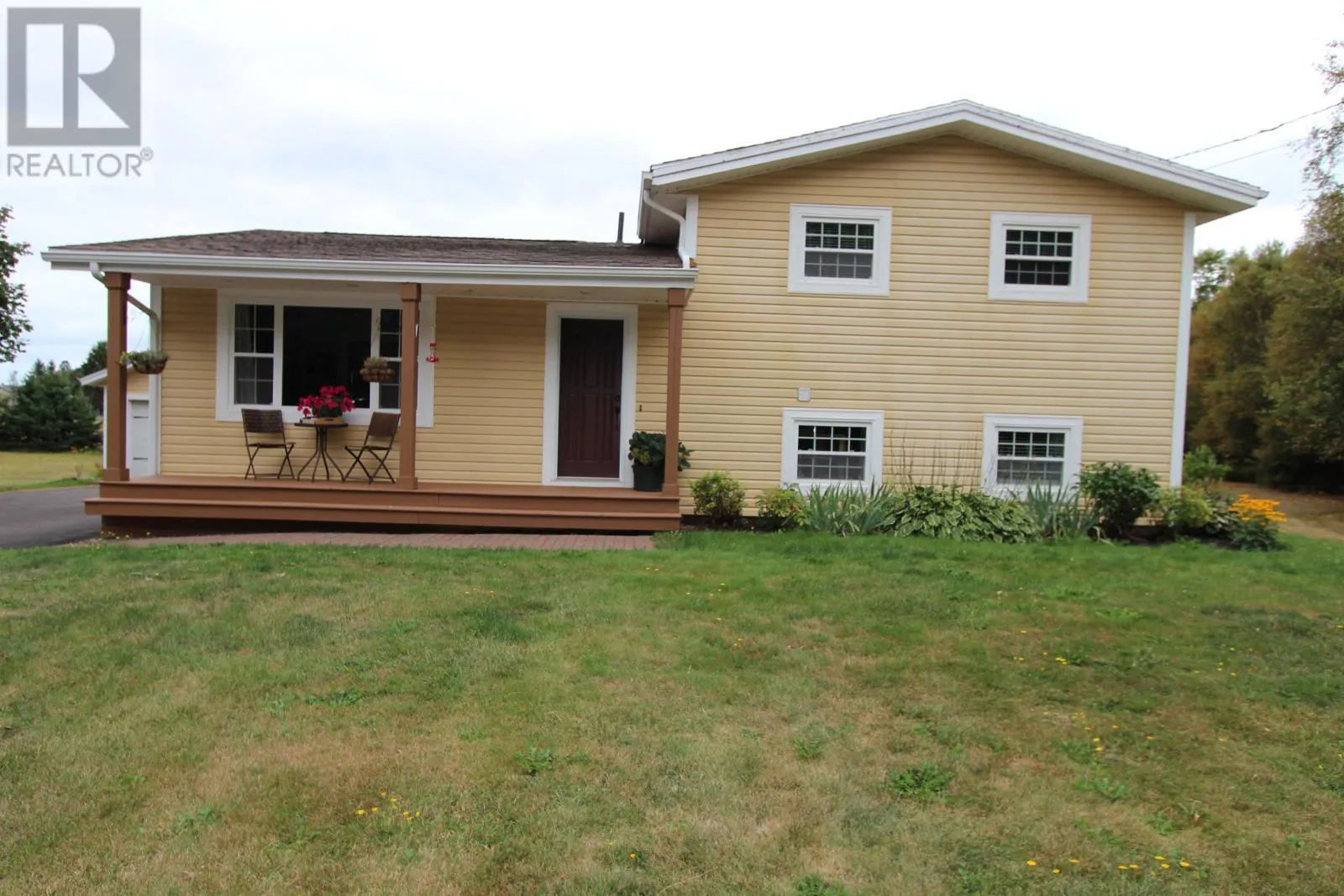 271 Fernwood Road