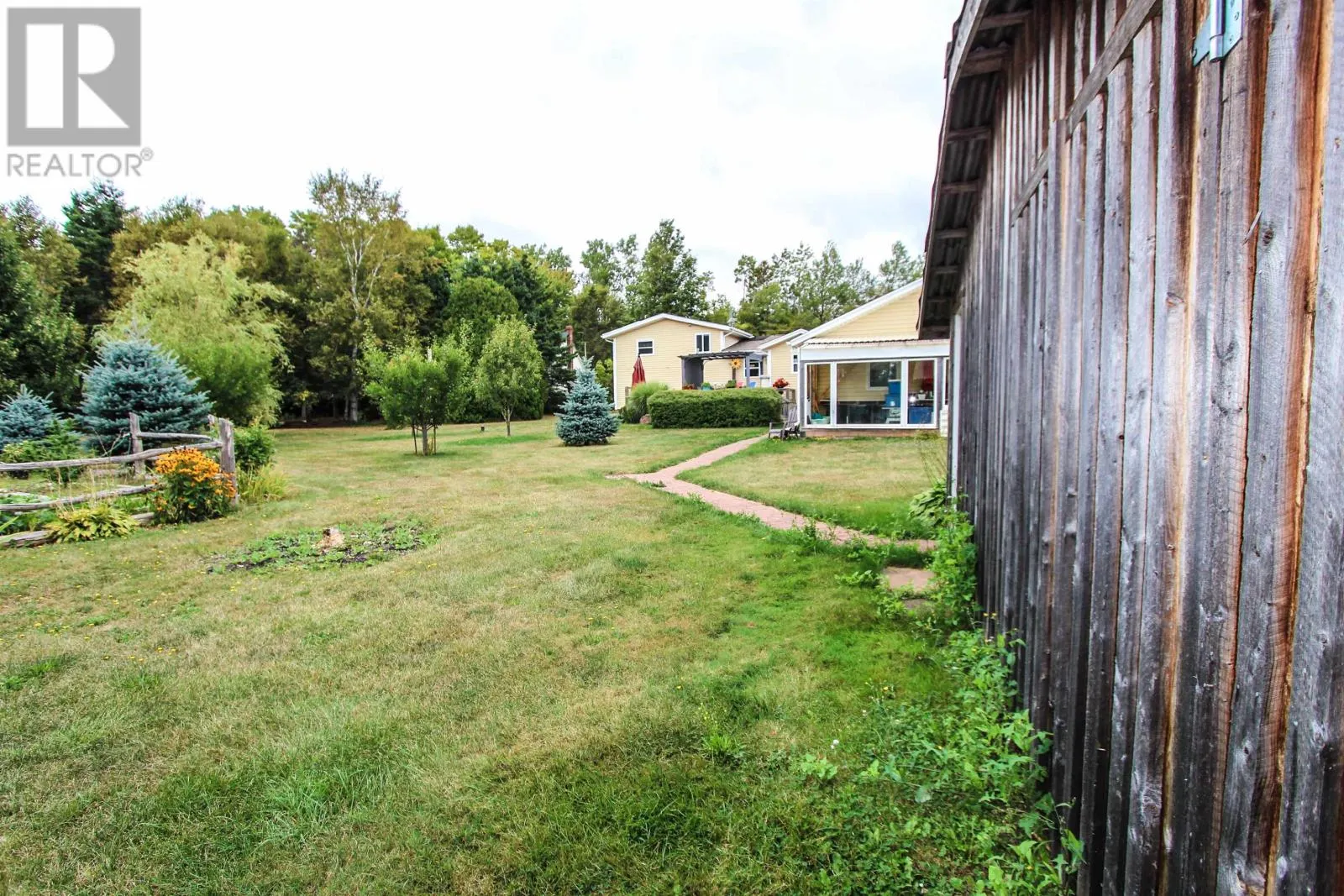 271 Fernwood Road