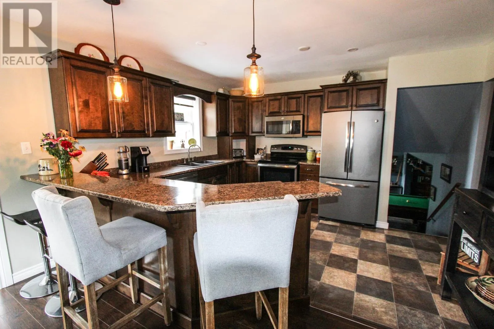 271 Fernwood Road