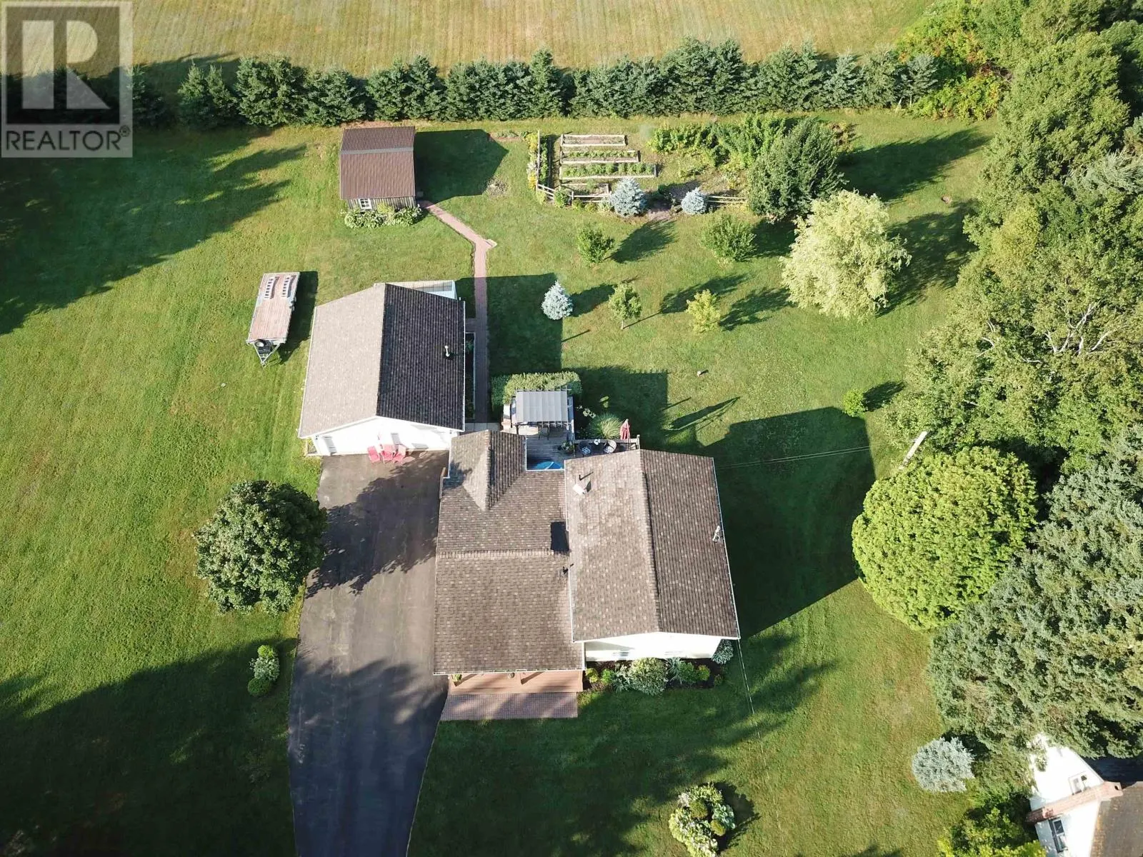 271 Fernwood Road
