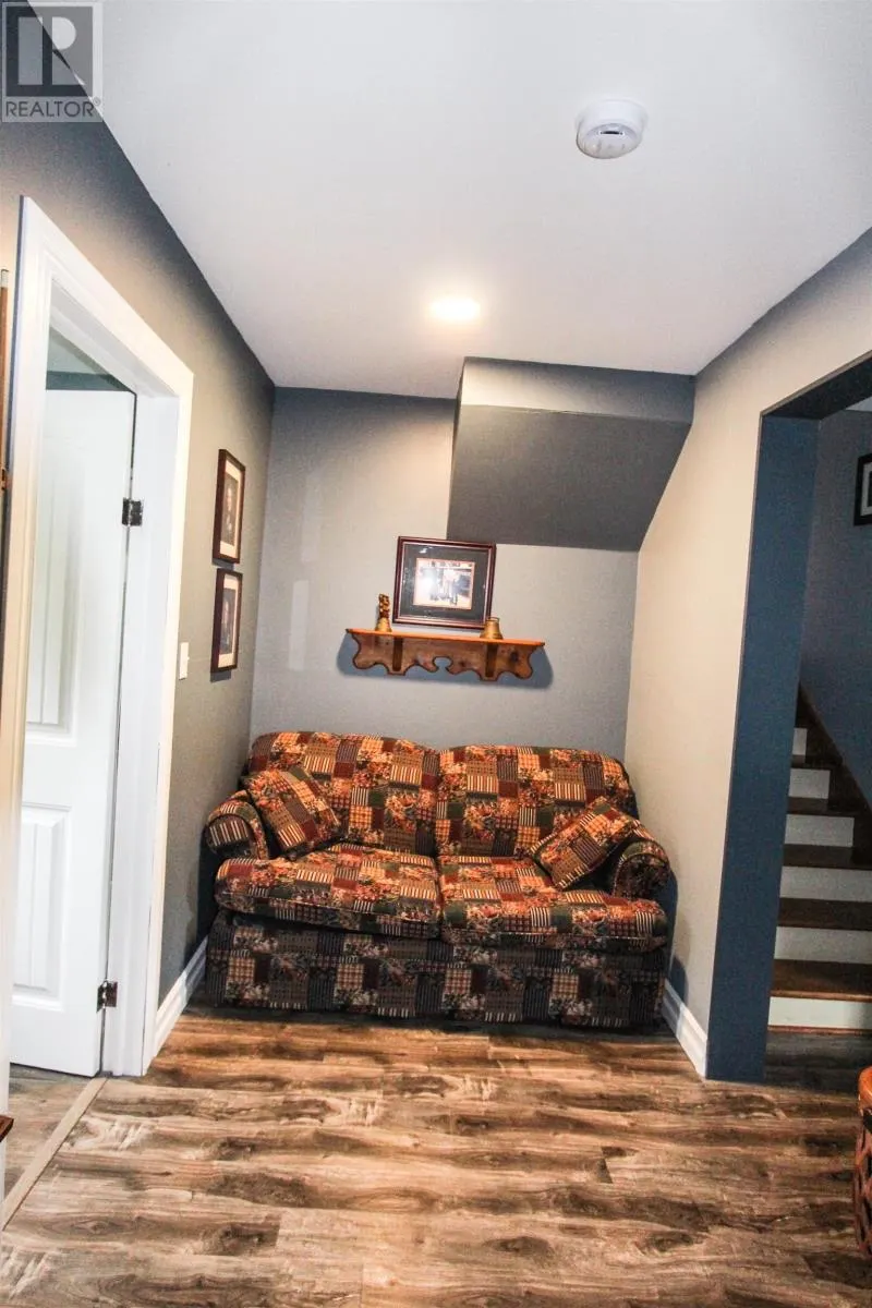 271 Fernwood Road