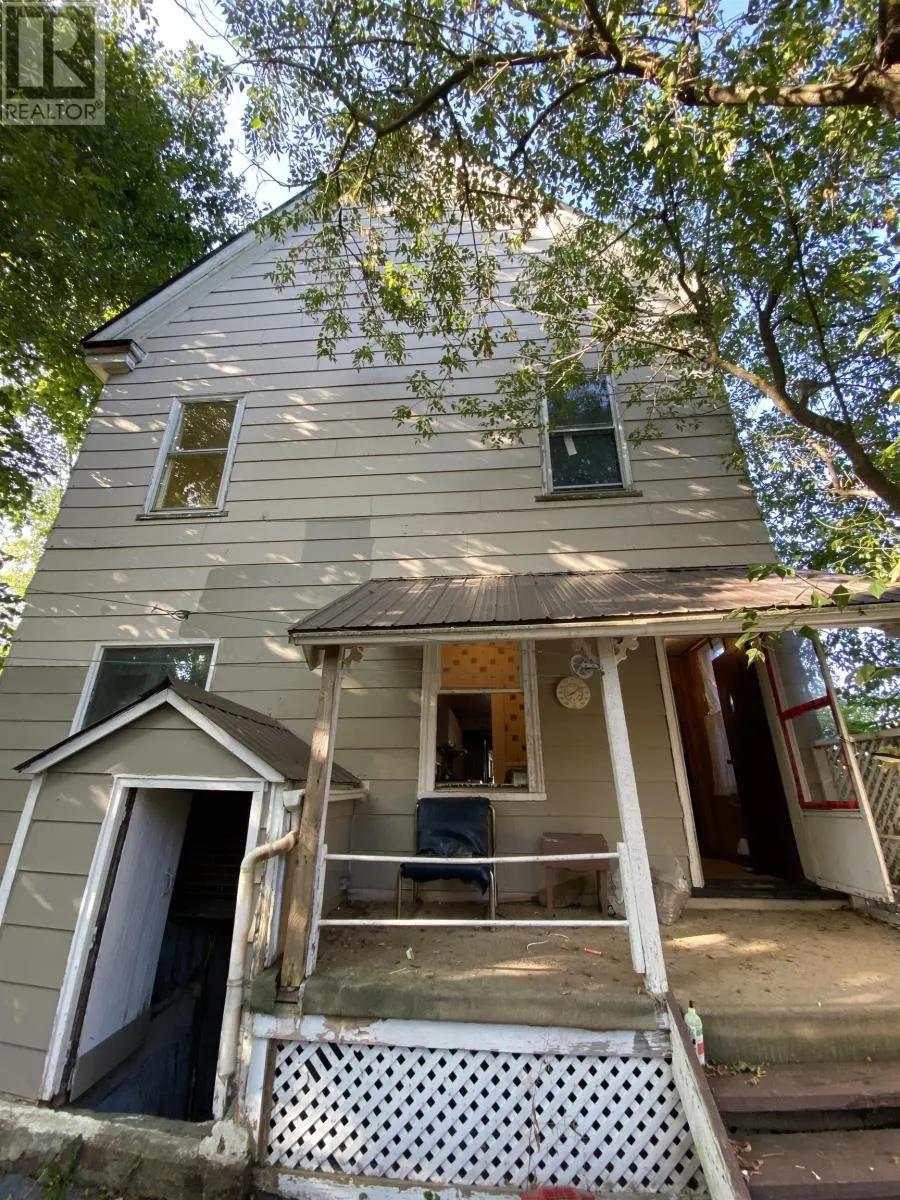 20 Bayview Street