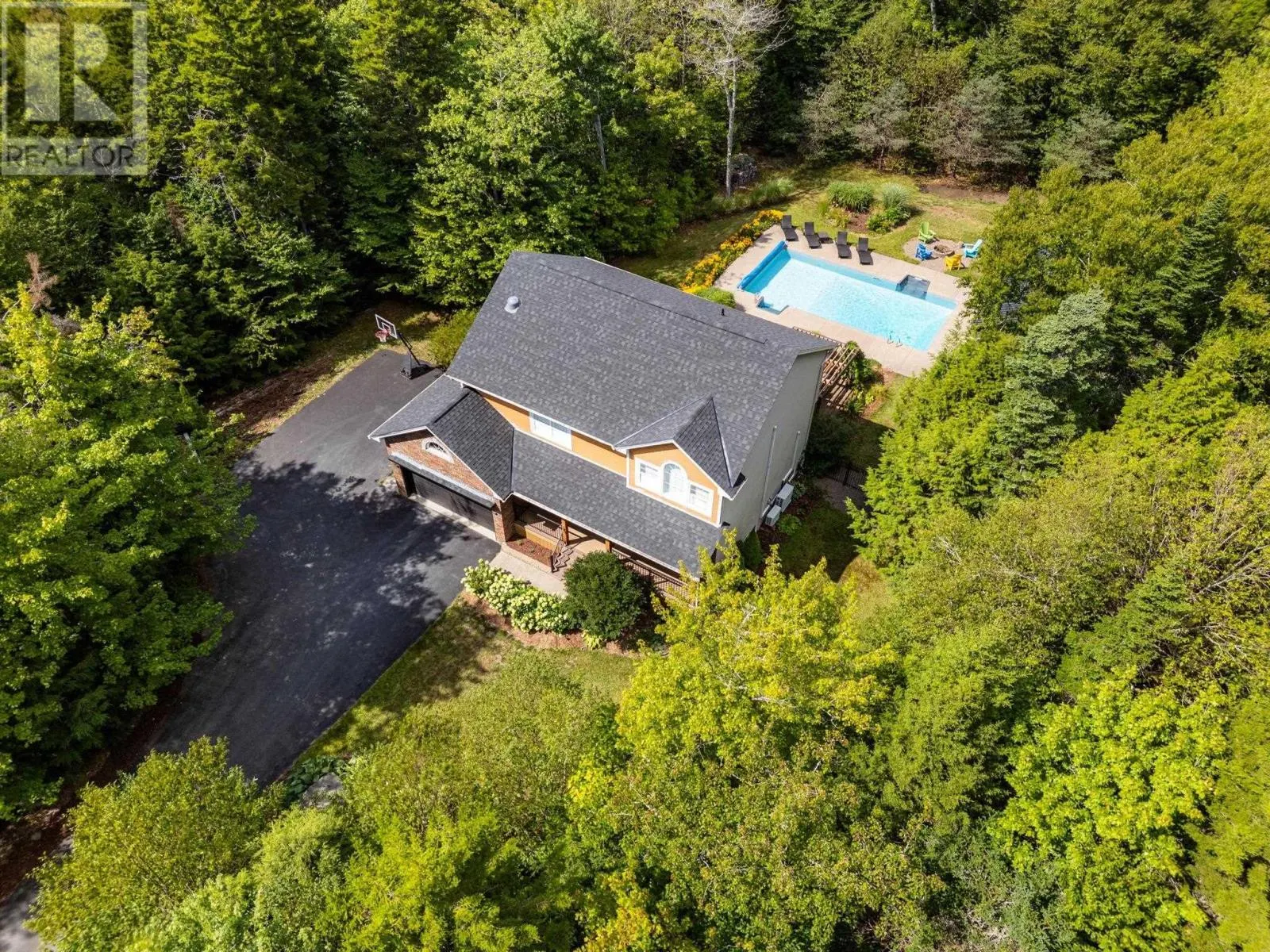 247 Skye Crescent