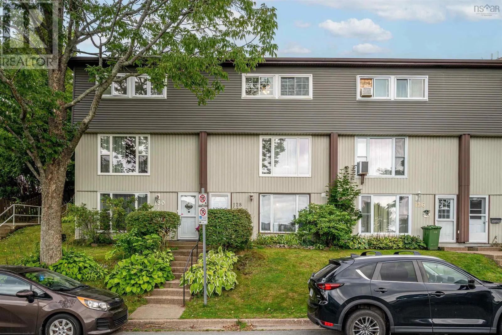 128 Bromley Road