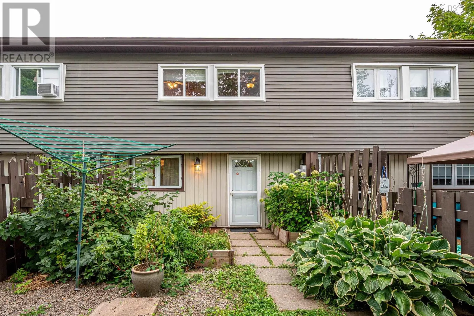 128 Bromley Road