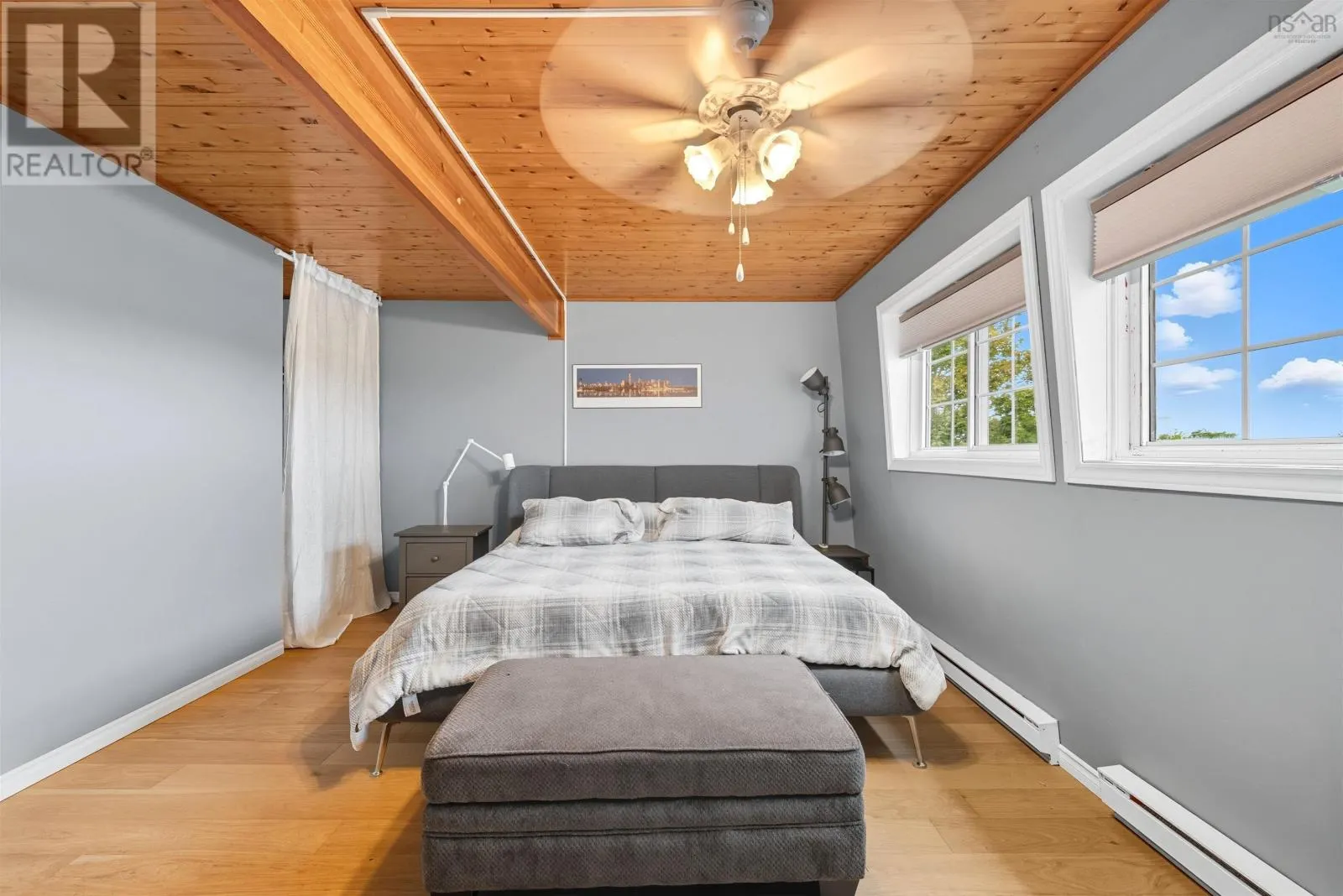 128 Bromley Road