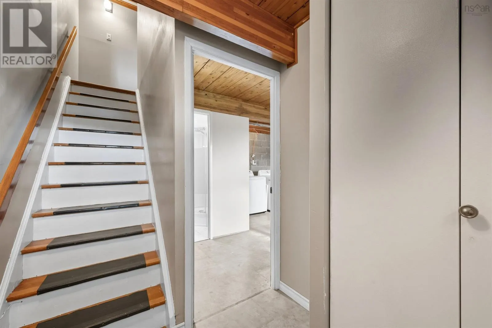 128 Bromley Road
