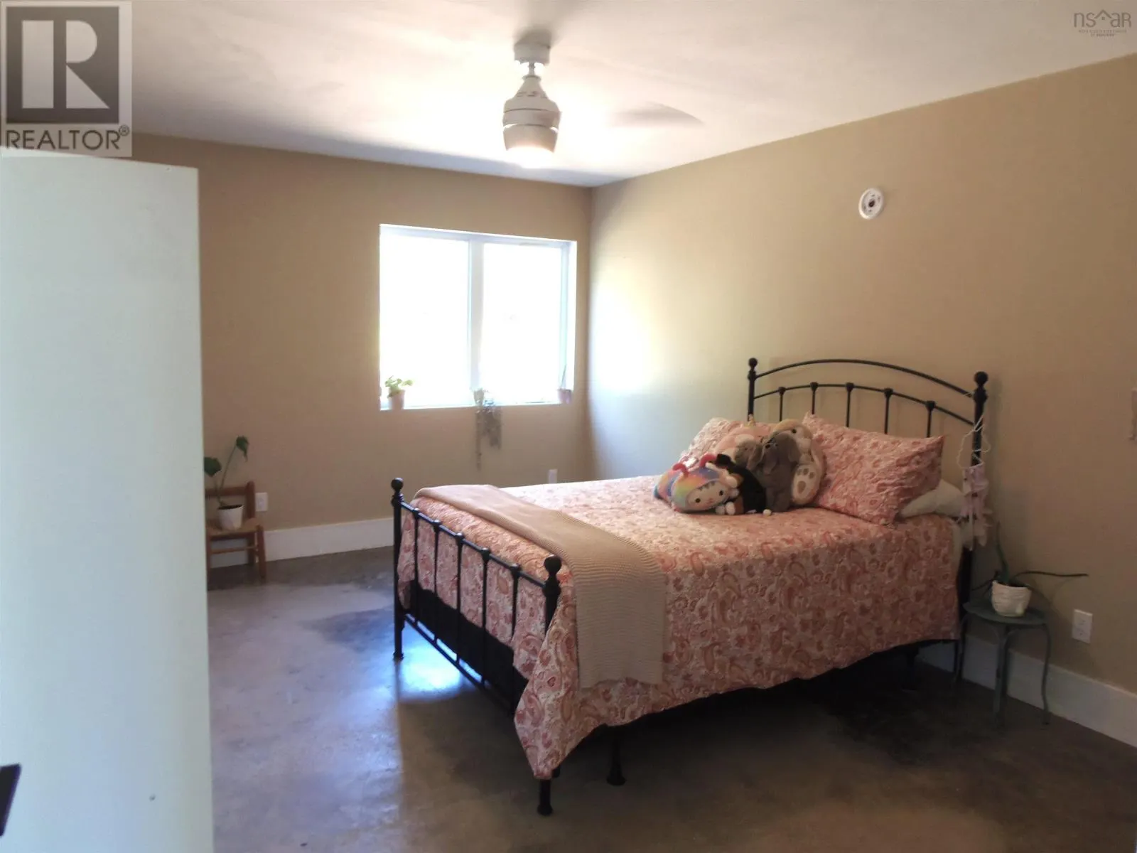 381 West Porters Lake Road