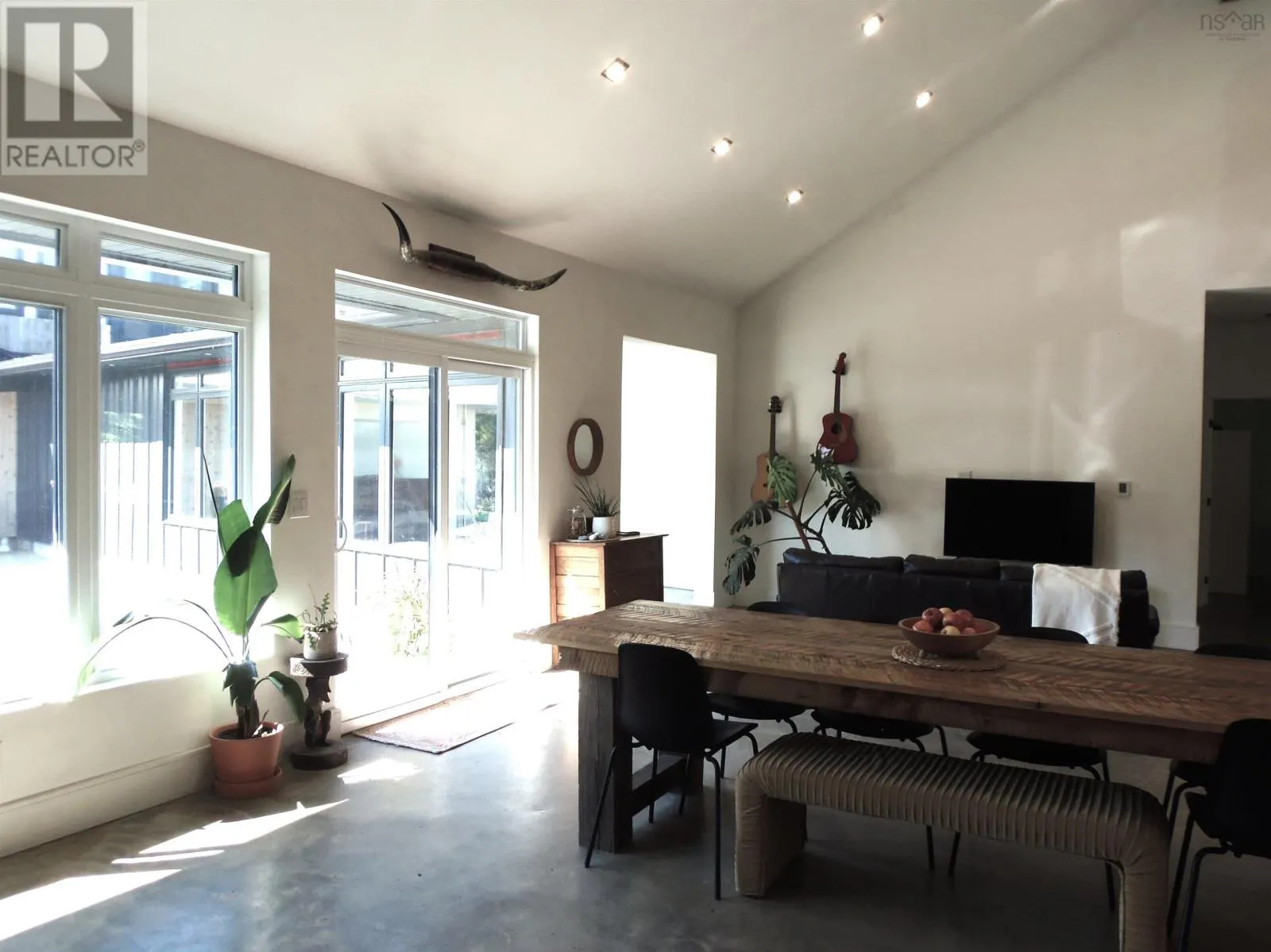 381 West Porters Lake Road
