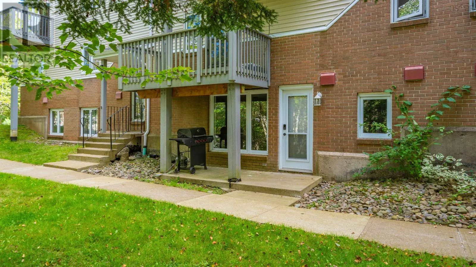 104 159 Farnham Gate Road