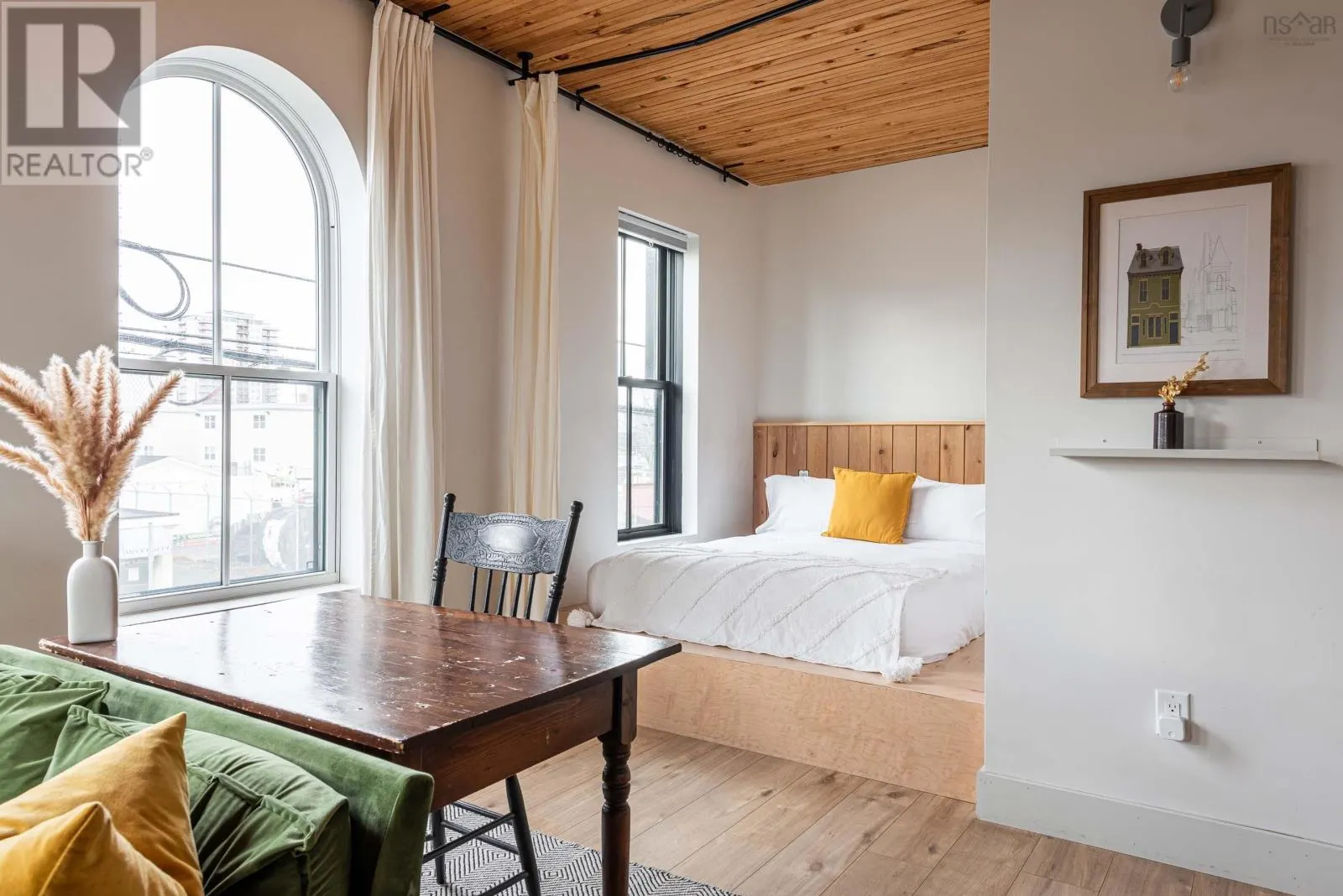 2851 Agricola Street